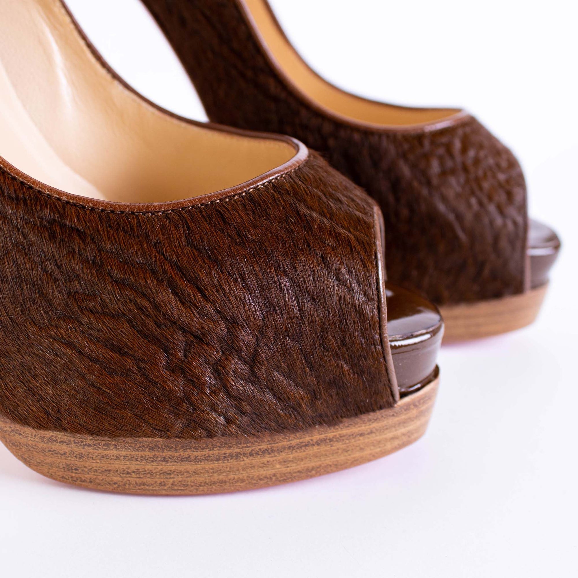 Elegant Open Toe Leather Pumps with Wooden Heel