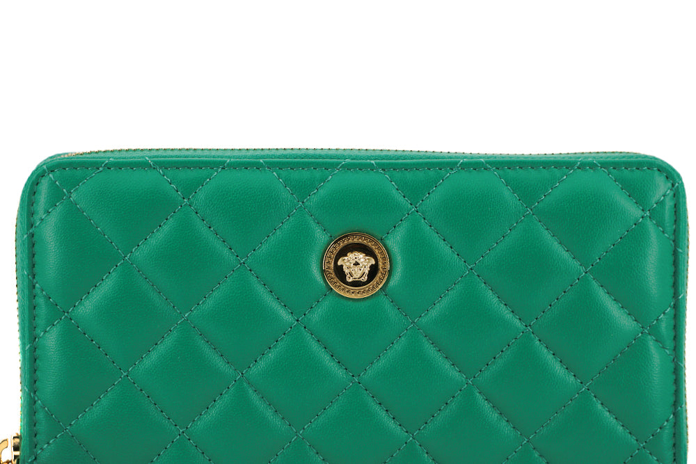 Elegant Quilted Leather Zip Wallet