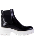 Elegant Leather Chelsea Boots with Flared Sole